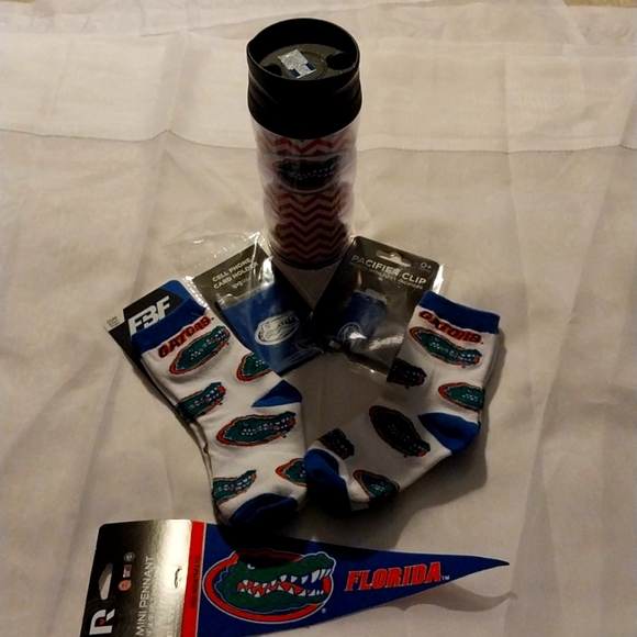 NEW FLORIDA GATOR BUNDLE - Picture 1 of 3